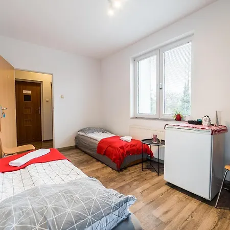 Nad Pizzeria בית אירוח *