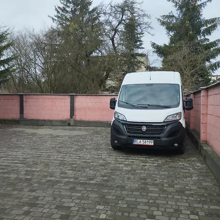 Nad Pizzeria בית אירוח *