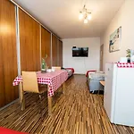 Nad Pizzeria Séjour chez l'habitant
