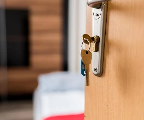 Nad Pizzeria בית אירוח *