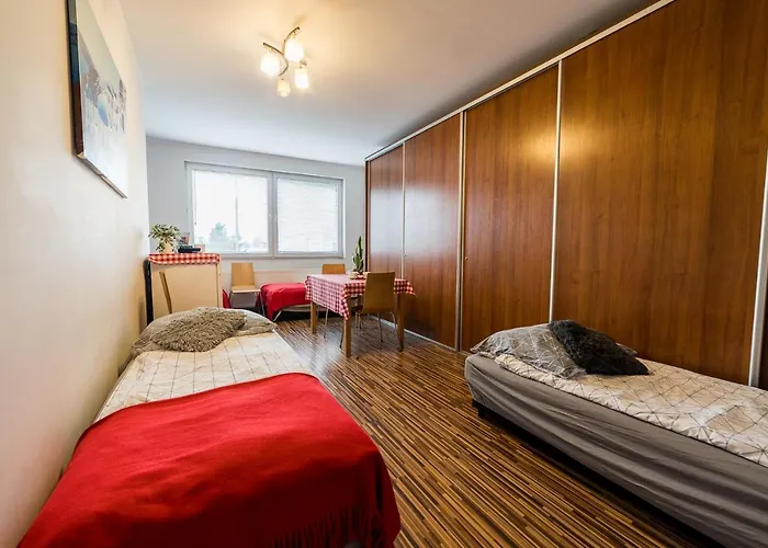 Nad Pizzeria בית אירוח